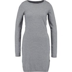 Sukienki: Vero Moda VMKARIS DIXON BOATNECK DRESS BOO Sukienka dzianinowa medium grey melange