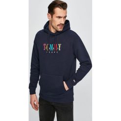 Tommy Jeans - Bluza. Niebieskie bluzy męskie Tommy Jeans, xl, z nadrukiem, z elastanu, z kapturem, bez rękawów, z kapturem. Za 449,90 zł.