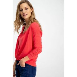 Kardigan w kolorze czerwonym. Czerwone swetry damskie Garcia, s, bez wzorów, z bawełny. W wyprzedaży za 59,95 zł.
