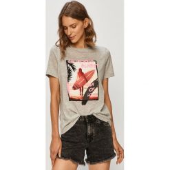Vero Moda - T-shirt. Białe bluzki damskie Vero Moda, s, z nadrukiem, z bawełny, casualowe, z okrągłym kołnierzem. W wyprzedaży za 59,90 zł.