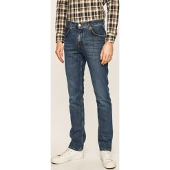 Wrangler - Jeansy Greensboro. Niebieskie jeansy męskie Wrangler, l, bez wzorów. W wyprzedaży za 289,90 zł.