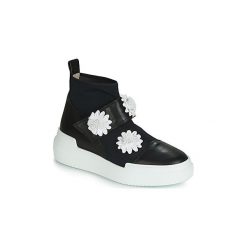 Buty Now 5380-948. Czarne trampki i tenisówki damskie Now, bez wzorów, bez zapięcia. Za 1189,00 zł.