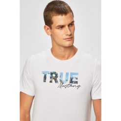 Pepe Jeans - Jeansy. Niebieskie jeansy męskie Pepe Jeans, bez wzorów. W wyprzedaży za 279,90 zł.