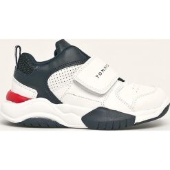 Tommy Hilfiger - Buty dziecięce. Białe trampki chłopięce TOMMY HILFIGER, bez wzorów, z gumy, sportowe, z okrągłym noskiem, bez zapięcia. W wyprzedaży za 269,90 zł.