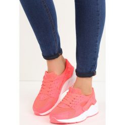 Koralowe Buty Sportowe Peris. Buty sportowe damskie Born2be. Za 89,99 zł.