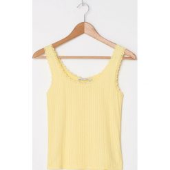Top z bawełny organicznej - Żółty. Żółte topy damskie House, xl, bez wzorów, z bawełny, bez kołnierzyka. W wyprzedaży za 19,99 zł.