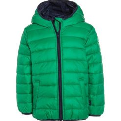 Benetton Kurtka zimowa green. Zielone kurtki męskie Benetton, na zimę, z materiału. W wyprzedaży za 126,75 zł.