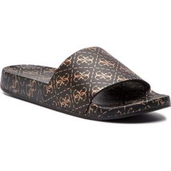 Klapki GUESS - Savan FL6SAV RUB19 BLACK/GOLD. Żółte klapki damskie Guess, z aplikacjami, ze skóry ekologicznej, bez obcasa. W wyprzedaży za 199,00 zł.