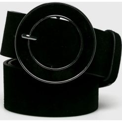 Pieces - Pasek skórzany. Czarne paski damskie Pieces, w paski, ze skóry. W wyprzedaży za 89,90 zł.