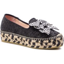 Espadryle ESPADRILLES - Enea 23194-38221-1 Aruka/Negro. Czarne espadryle damskie Espadrilles, bez wzorów, z tworzywa sztucznego, bez obcasa, na płaskiej podeszwie. W wyprzedaży za 309,00 zł.