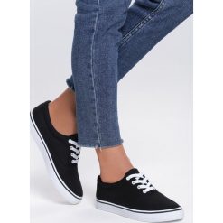 Czarne Tenisówki Technological. Czarne trampki i tenisówki damskie Renee, bez wzorów, na sznurówki. Za 49,99 zł.