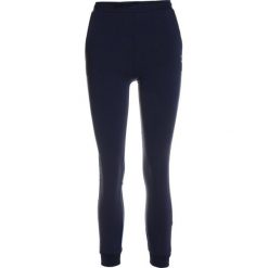 Hummel PANTS Spodnie treningowe total eclipse. Niebieskie spodnie chłopięce marki Hummel, z bawełny. Za 169,00 zł.