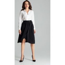 Kopertowa spódnica czarny. Czarne spódniczki damskie N/A, xl, bez wzorów, z elastanu, kopertowe. Za 165,19 zł.