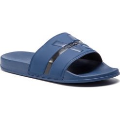 Klapki VERSACE JEANS - E0YTBSQ3 70983 239. Niebieskie klapki męskie Versace Jeans, bez wzorów, z jeansu. Za 179,00 zł.