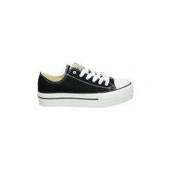 Buty Victoria 1100. Czarne trampki i tenisówki damskie Victoria, bez wzorów, bez zapięcia. Za 197,44 zł.