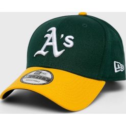 New Era - Czapka. Zielone czapki męskie New Era, bez wzorów, z poliesteru. W wyprzedaży za 99,90 zł.