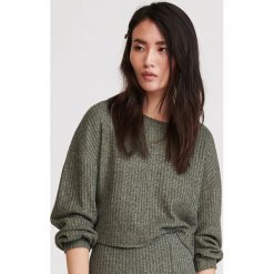 Krótka bluza - Khaki. Brązowe bluzy damskie Reserved, s, krótkie. W wyprzedaży za 29,99 zł.