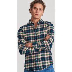 Koszula regular fit w krate - Wielobarwny. Koszule męskie Reserved, s, bez wzorów, bez kołnierzyka, bez rękawów. Za 59,99 zł.