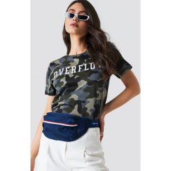 NA-KD T-shirt Overflow - Green,Multicolor. Zielone t-shirty damskie marki NA-KD, z nadrukiem, klasyczne, z okrągłym kołnierzem. W wyprzedaży za 32,38 zł.