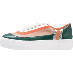 Trampki i tenisówki damskie: Marcel Ostertag x Tamaris Tenisówki i Trampki olive