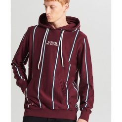 Bluza kangurka w paski - Bordowy. Czerwone bluzy męskie Cropp, s, w paski, bez kołnierzyka, bez rękawów, bez kaptura. Za 119,99 zł.