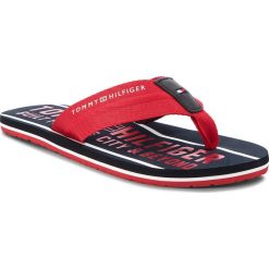 Japonki TOMMY HILFIGER - Smart Th Beach Sandal FM0FM01371 Tango Red 611. Czerwone klapki męskie TOMMY HILFIGER, bez wzorów, ze skóry. W wyprzedaży za 129,00 zł.