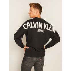 Bluza Calvin Klein Jeans Back Logo J30J315708. Czarne bluzy męskie Calvin Klein Jeans, m, bez wzorów, z jeansu, bez kołnierzyka, bez rękawów, bez kaptura. Za 349,00 zł.