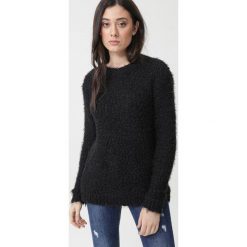 Czarny Sweter Release. Czarne swetry damskie Born2be, uniwersalny, bez wzorów, z dzianiny, z długim rękawem, długie, bez kaptura. Za 69,99 zł.