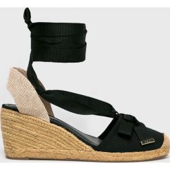Lauren Ralph Lauren - Koturny. Czarne koturny damskie Lauren Ralph Lauren, bez wzorów, z gumy, bez obcasa, na koturnie. W wyprzedaży za 399,90 zł.