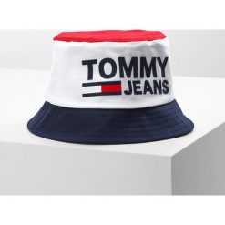 Czapki damskie: Tommy Jeans FLOCK BUCKET HAT Czapka blue