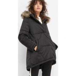 Kurtka oversize z kapturem. Czarne bomberki damskie Orsay, z poliesteru, z kapturem. Za 279,99 zł.
