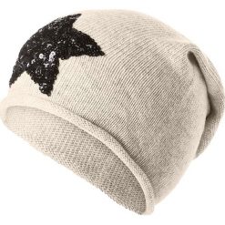 Czapka beanie w kolorze beżowym. Brązowe czapki zimowe damskie marki Codello, z dzianiny. W wyprzedaży za 73,95 zł.