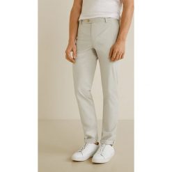 Mango Man - Spodnie Dublin4. Szare spodnie męskie marki Mango Man, na co dzień, z haftami, z elastanu, casualowe. Za 199,90 zł.