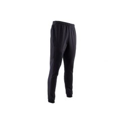 Spodnie slim Gym & Pilates 560 męskie. Czarne spodnie męskie marki Adidas, s, bez wzorów, z bawełny. W wyprzedaży za 134,99 zł.