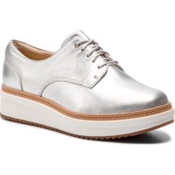 Oxfordy CLARKS - Teadale Rhea 261421614 Silver Metallic. Szare półbuty damskie marki Clarks, na płaskiej podeszwie. Za 429,00 zł.