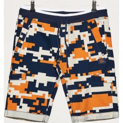 Spodenki i szorty męskie: Szorty camo - Pomarańczowy