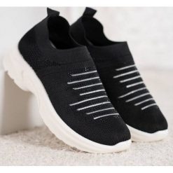 Wsuwane sneakersy mckeylor. Sneakersy damskie McKeylor. W wyprzedaży za 69,90 zł.