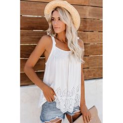 Top MARINELA WHITE. Białe bluzki damskie Top MARINELA WHITE, s, bez wzorów, bez kołnierzyka. W wyprzedaży za 69,00 zł.