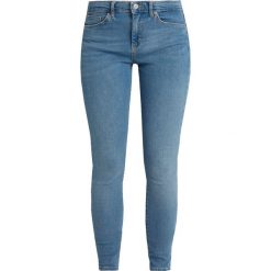 Topshop SIDNEY Jeans Skinny Fit blue. Niebieskie rurki damskie marki Topshop, z elastanu. Za 229,00 zł.