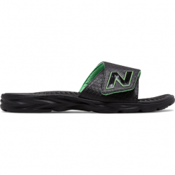 New Balance M3067BKG. Czarne kapcie męskie New Balance, bez wzorów, z materiału. W wyprzedaży za 89,99 zł.