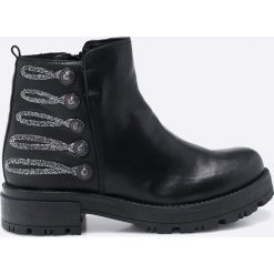 Tamaris - Botki. Czarne buty zimowe damskie marki Tamaris, z materiału, z okrągłym noskiem. W wyprzedaży za 159,90 zł.