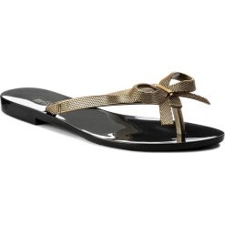 Japonki MELISSA - Harmonic Chrome II Ad 32294 Black/Gold 50919. Żółte klapki damskie Melissa, z aplikacjami, z tworzywa sztucznego, bez obcasa, na obcasie. W wyprzedaży za 159,00 zł.