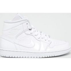 Jordan - Buty. Białe buty sportowe damskie Jordan, bez wzorów, z materiału, sportowe. W wyprzedaży za 399,90 zł.