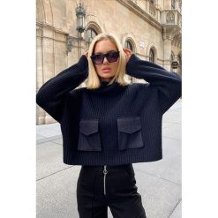 Sweter damski GARRY. Niebieskie bluzy damskie Sweter damski GARRY, uniwersalny, bez wzorów. W wyprzedaży za 79,00 zł.