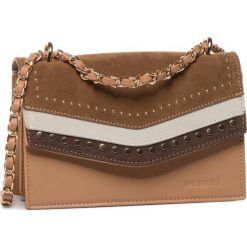Torebka MONNARI - BAG1890-017 Brown. Pomarańczowe listonoszki damskie Monnari, bez wzorów, ze skóry ekologicznej, bez dodatków. W wyprzedaży za 119,00 zł.
