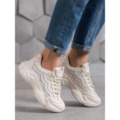 Sneakersy na platformie. Sneakersy damskie SHELOVET, ze skóry ekologicznej. Za 99,90 zł.