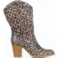 Kowbojki do połowy łydki - skóra naturalna - model 171 - kolor panterka. Kozaki damskie Zapato, ze skóry, bez obcasa, bez zapięcia. Za 459,00 zł.