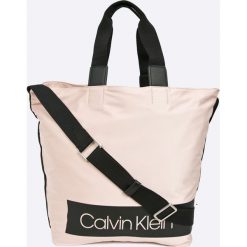 Torebki klasyczne damskie: Calvin Klein – Torebka
