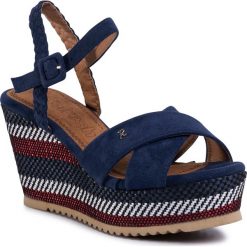 Sandały REFRESH - 69583 Navy. Niebieskie klapki damskie Refresh, bez wzorów, z tworzywa sztucznego, bez obcasa, na obcasie. Za 189,00 zł.