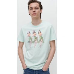 T-shirt z nadrukiem - Zielony. Zielone t-shirty damskie Reserved, s, z nadrukiem, bez kołnierzyka. W wyprzedaży za 19,99 zł.
